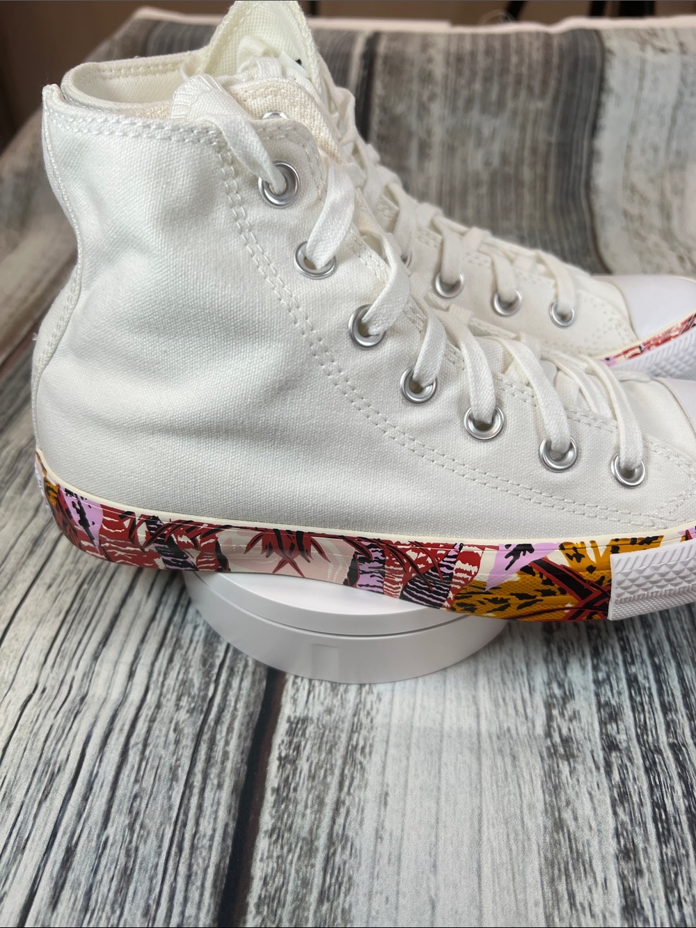 Converse Chuck Taylor All Star Floral High Top Sneakers Women’s 7 White